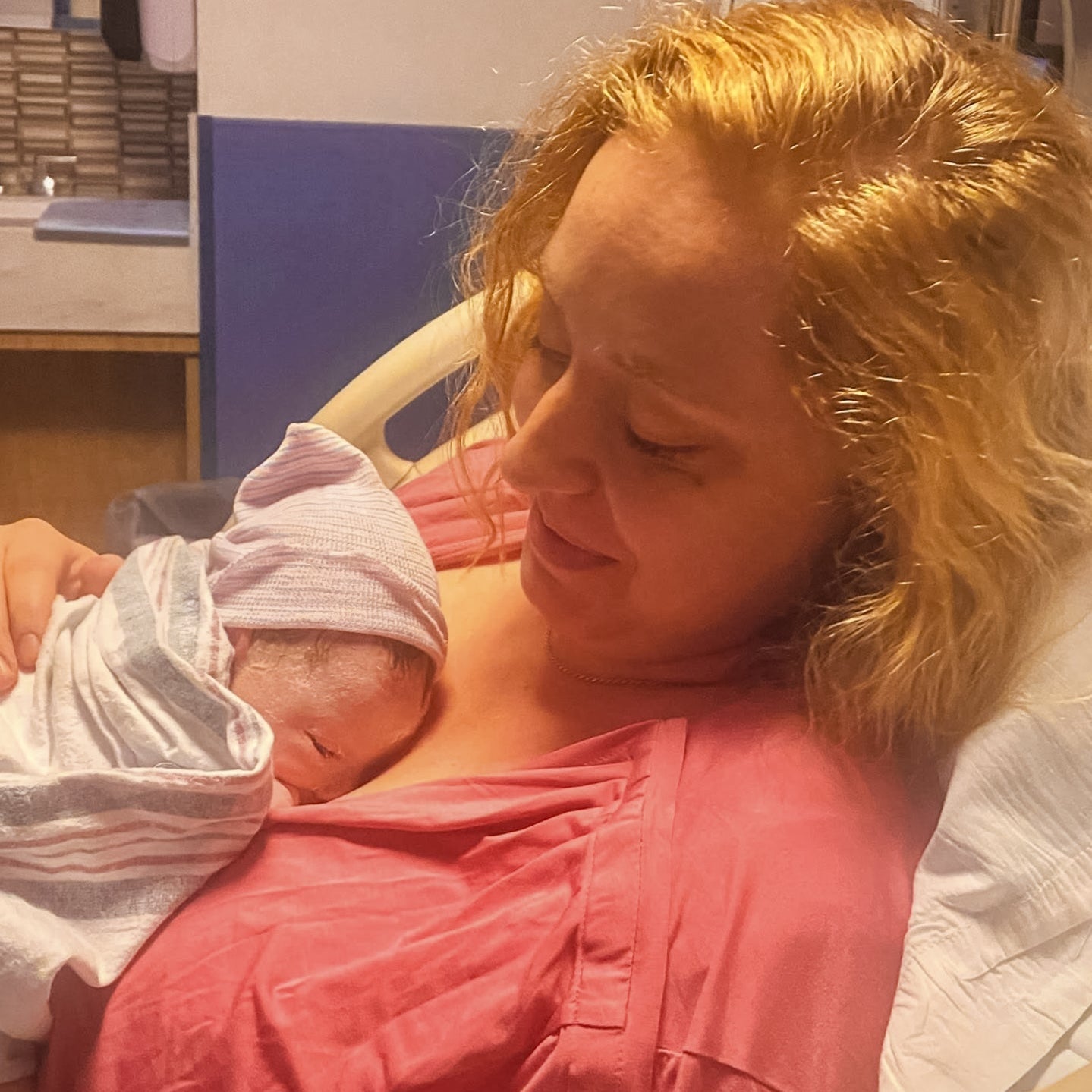 The Best Hospital Gowns for Labor and Delivery: What I’d Actually Recommend to My Pregnant Friends