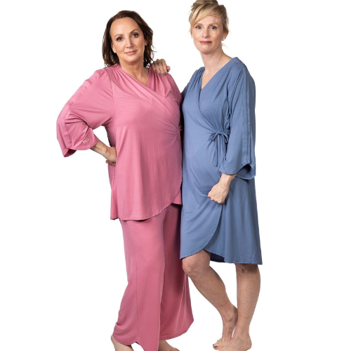 The Best Hospital Gowns for the Elderly: Comfort, Dignity, and Functionality for Home Care